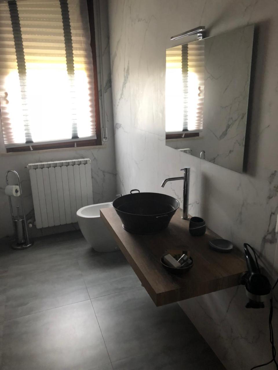 Viamilano25 Bed & Breakfast Мирандола Екстериор снимка