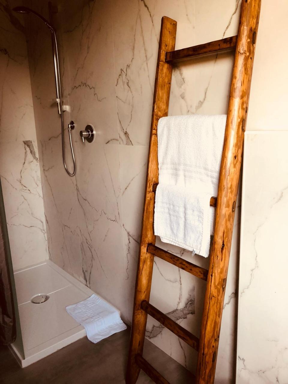 Viamilano25 Bed & Breakfast Мирандола Екстериор снимка